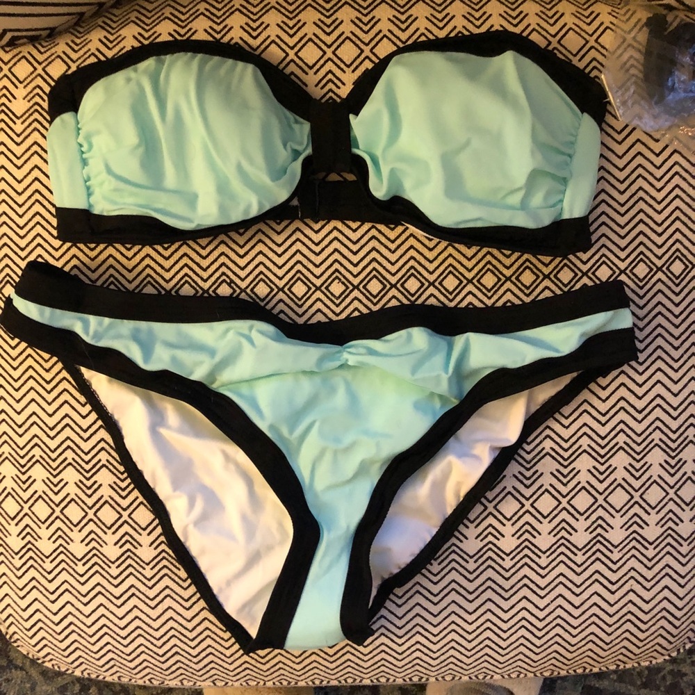 New Victoria’s Secret Pink Bikini